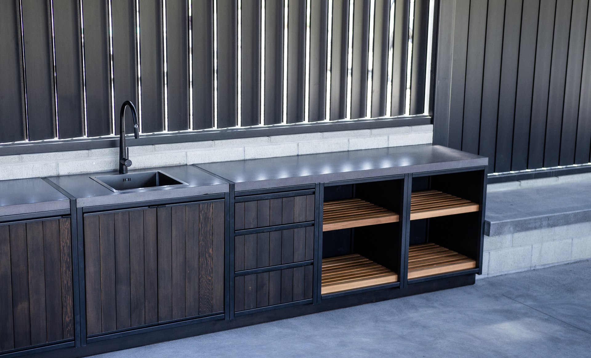 Lake Dunstan Outdoor Kitchen
