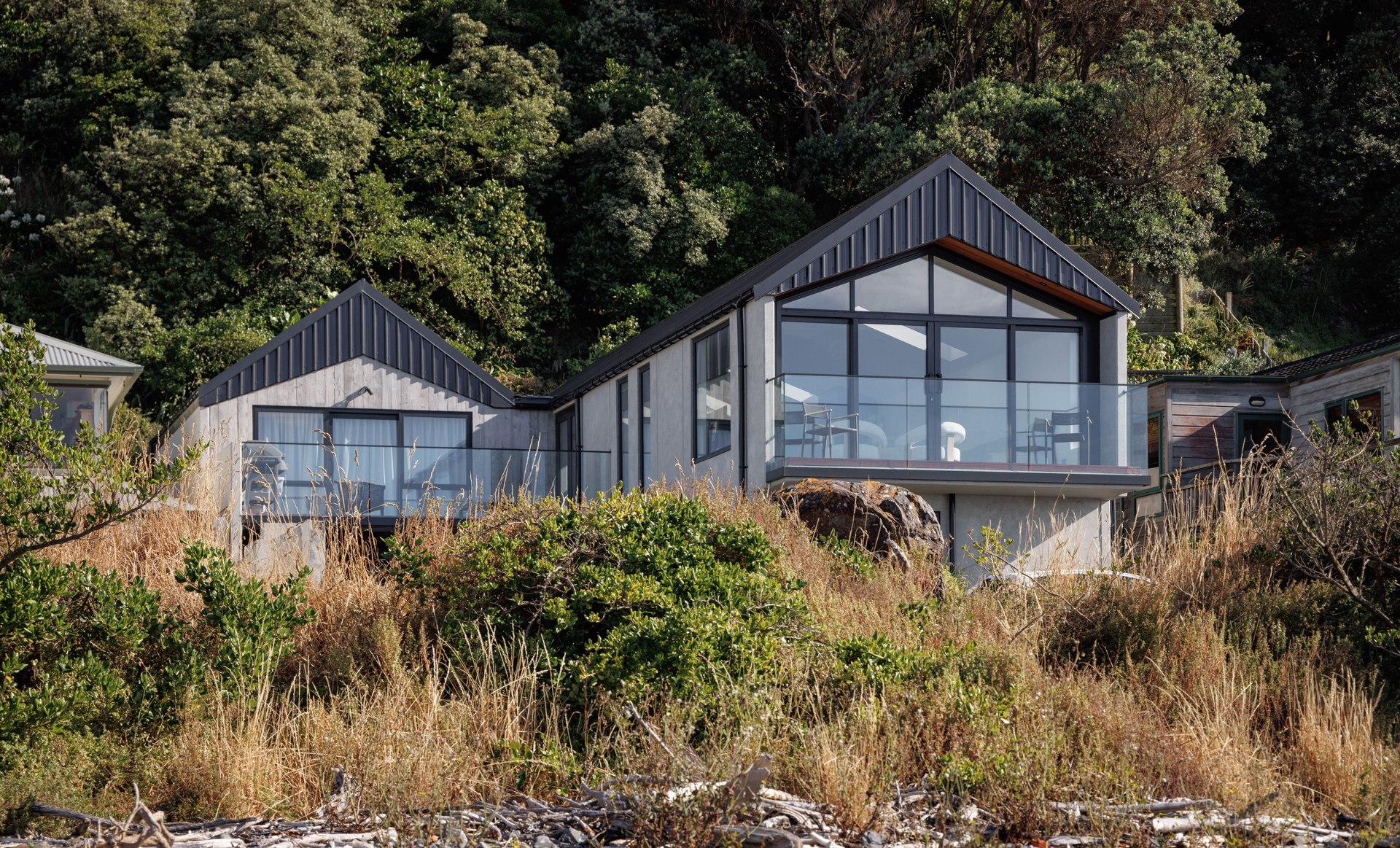 A house on the raw edge