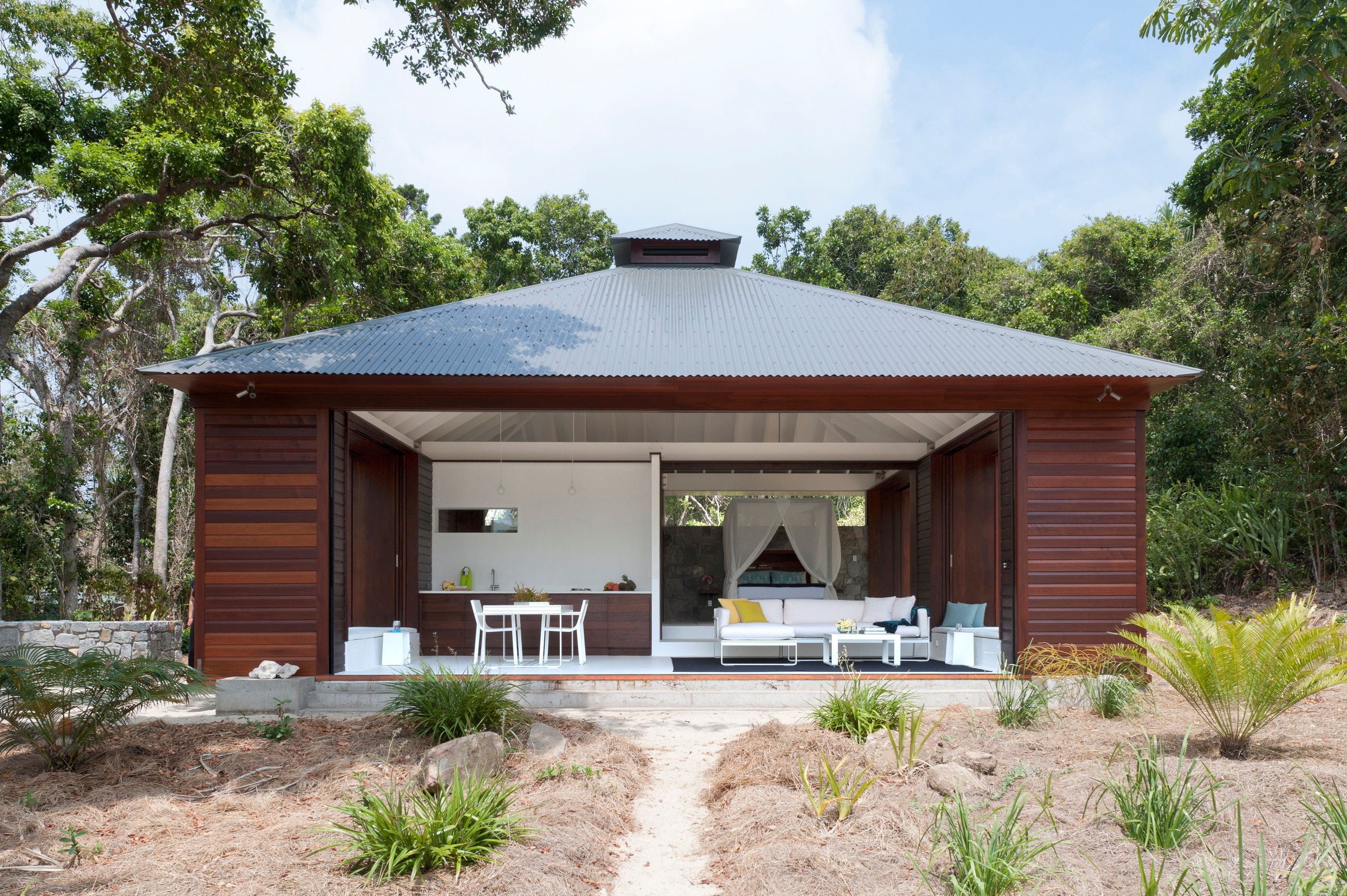 Tropical Beach House QLD | ArchiPro AU