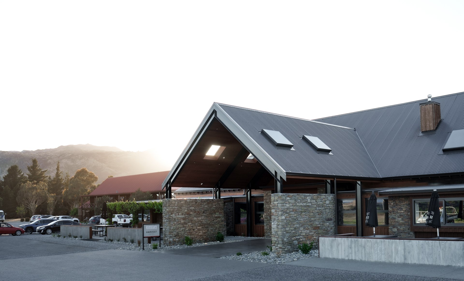Harvest Hotel, Cromwell