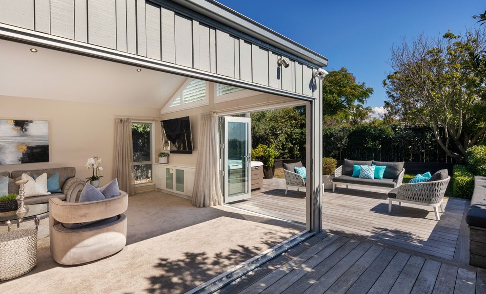 Mt Albert, Renovation