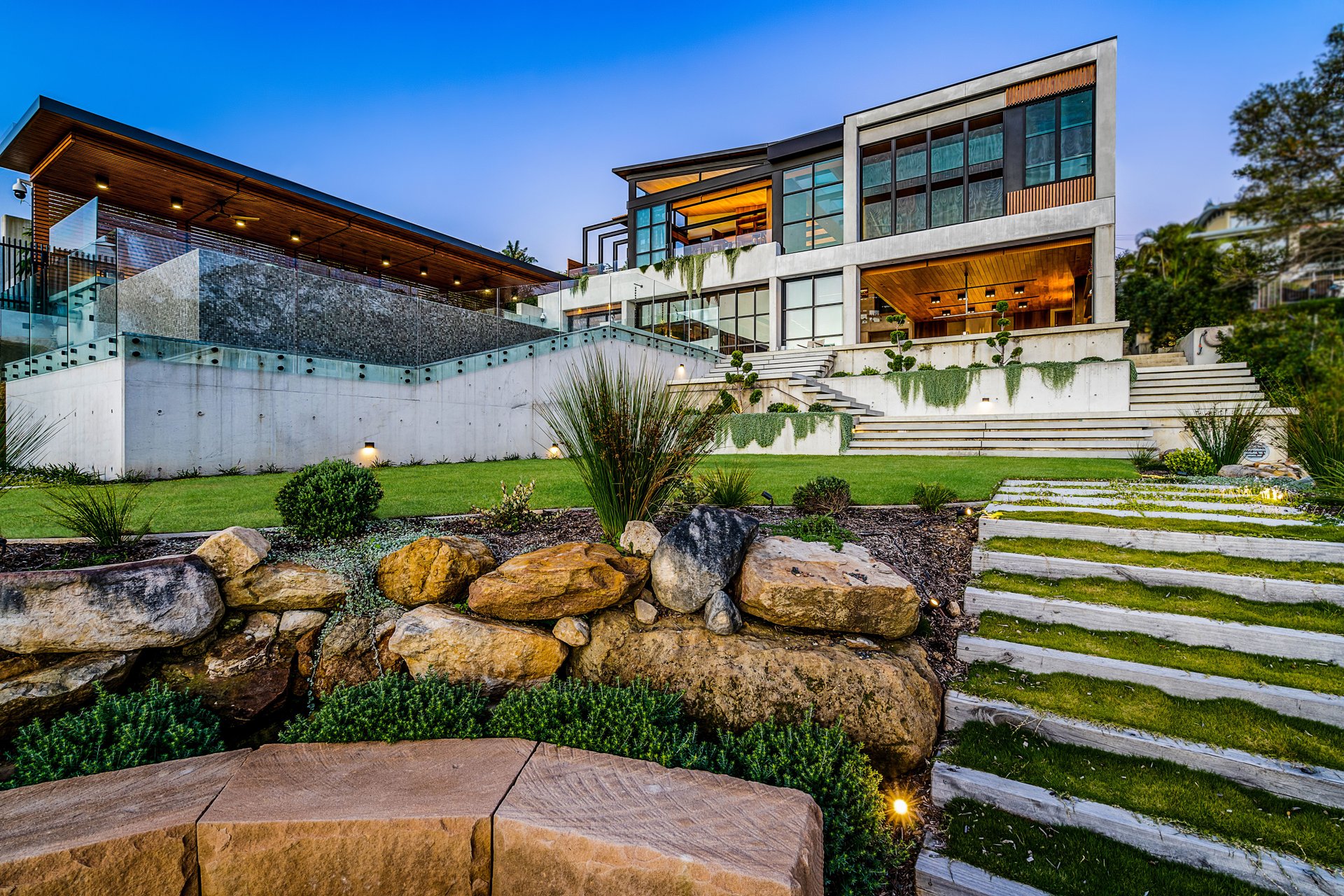 Photo inspiration: Fresh Look at Seaforth Ultra Modern Home By Chateau Architects Builders
