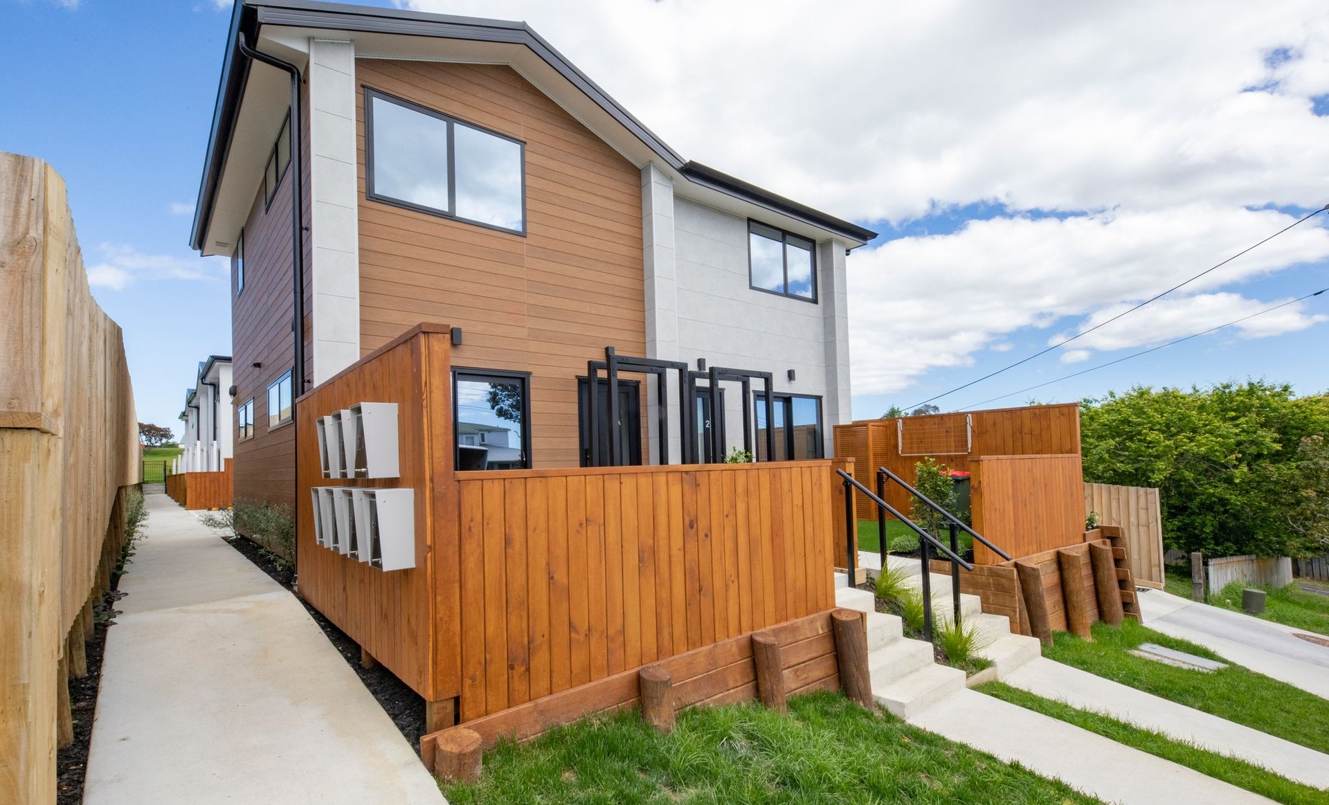Multi-Unit Townhouse