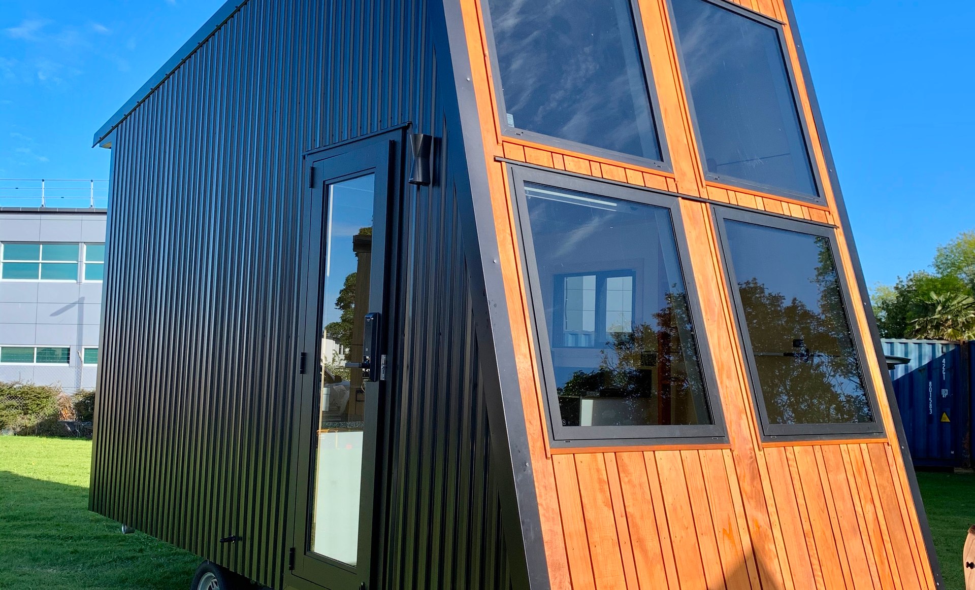 Hibernate Tiny Home