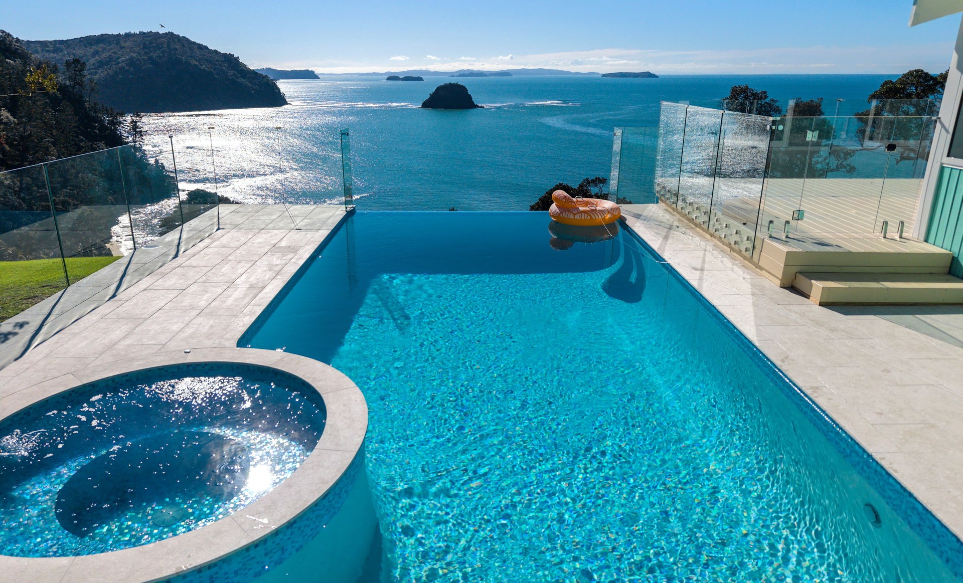 Infinity by the sea Waiwera