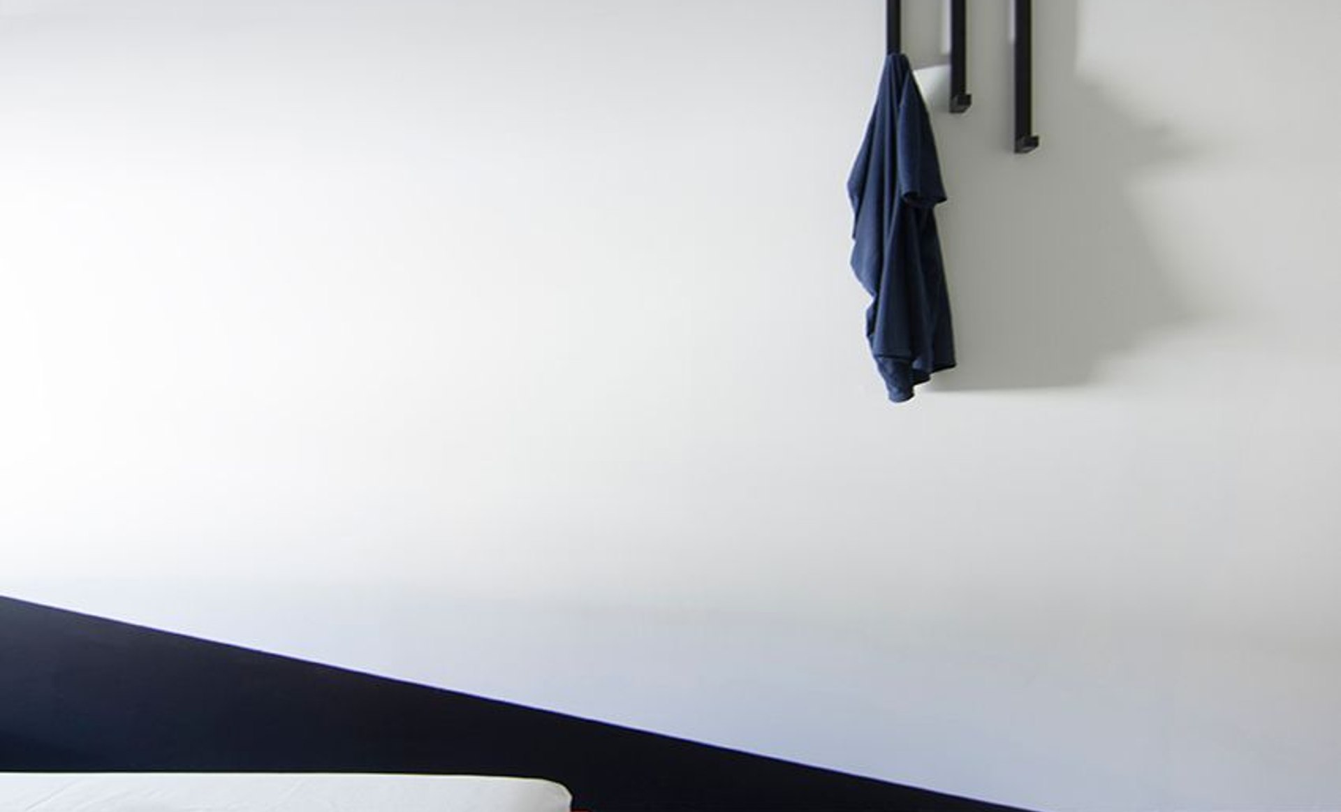 House 33.2 - Monochrome Home